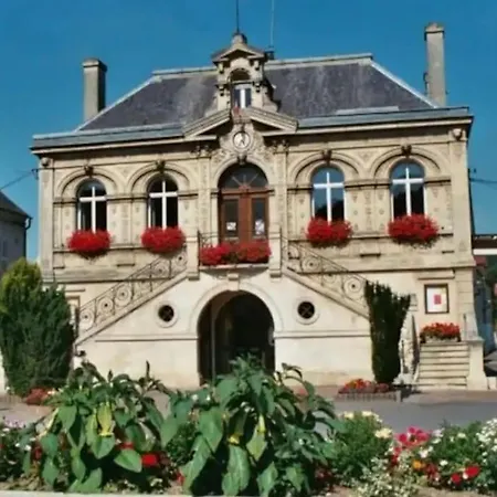 Maison Au Puits Beriol * Bruyères-et-Montbérault